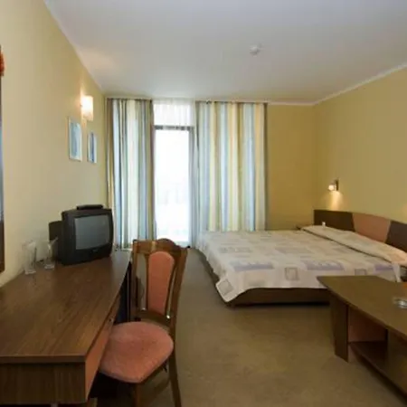 アパートホテル Trakia Plaza 4*