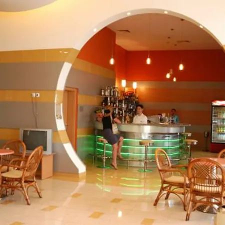 Trakia Plaza Lägenhetshotell Slăntjev Brjag