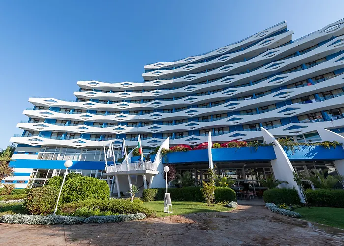 Trakia Plaza מלון דירות 4*