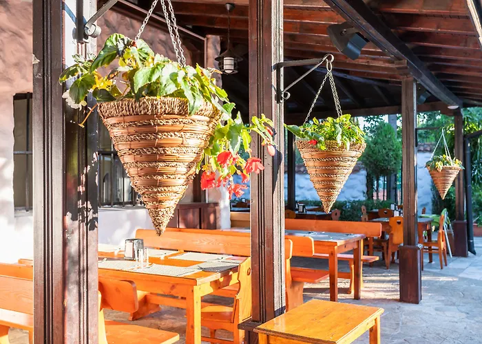 Trakia Plaza מלון דירות