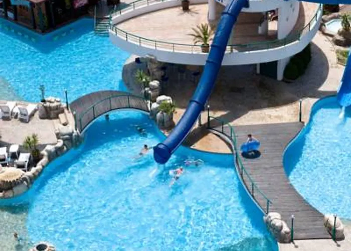 מלון דירות Trakia Plaza 4*