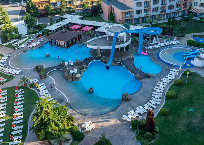 מלון דירות Trakia Plaza 4*