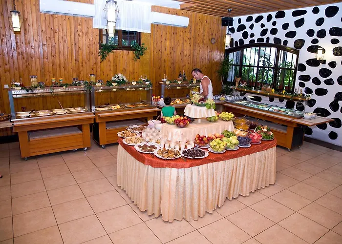 מלון דירות Trakia Plaza 4*