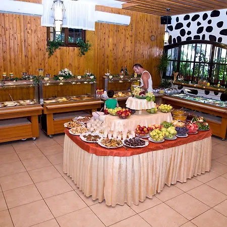 Apartmanhotel Trakia Plaza 4*